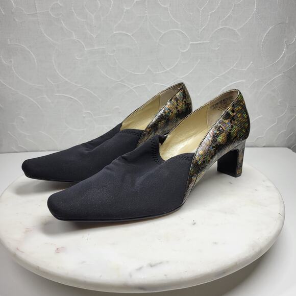 VTG Carriage Court Coco Heels Womens 7.5 Wide Black Reptile Leather Square Toe - Picture 9 of 15